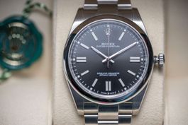 Rolex Oyster Perpetual 41 (Ref 124300) black dial
