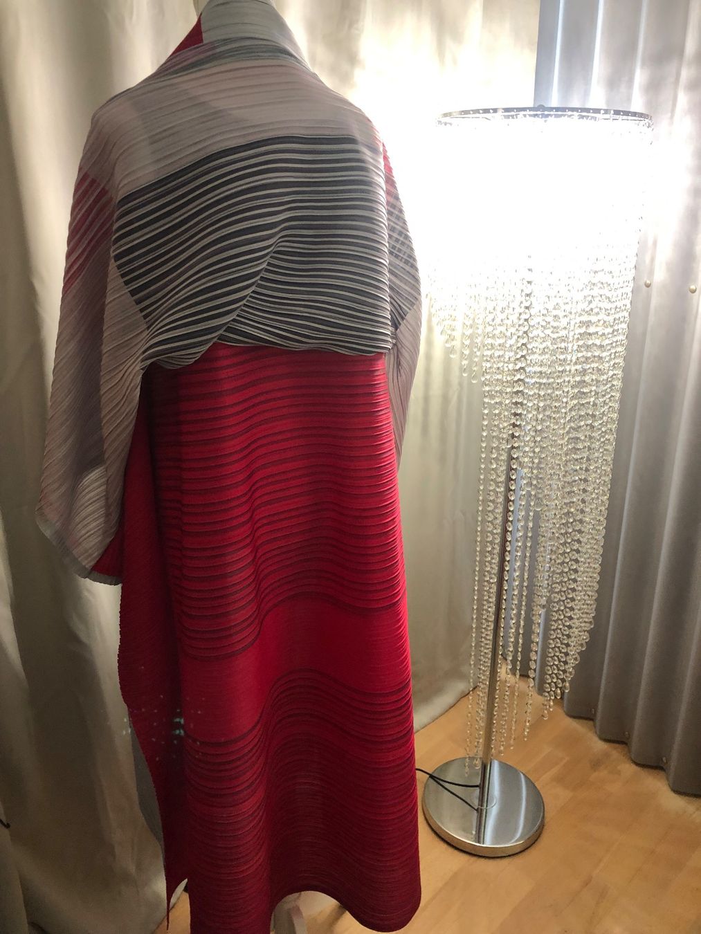 Issey Miyake Kleider: Issey Miyake Dress Pleats Please – Neu (gemäss Beschreibung) aus St. Moritz von Capricorn88