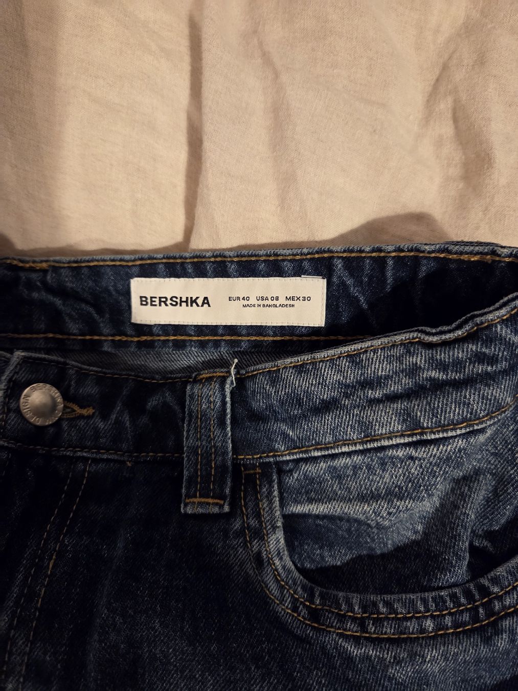 Lots de vêtements: 2 Bermuda Shorts – D'occasion à Bern par leloskiosk 2