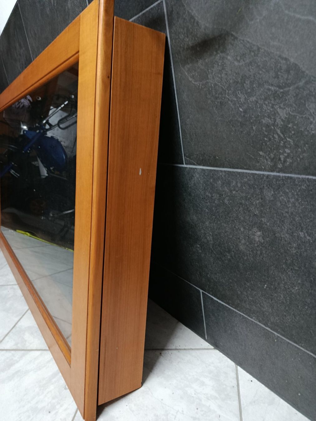 Vetrine: Vintage Glasvitrine – Usato da Au SG venduto da Hoffnungsstreifen 2