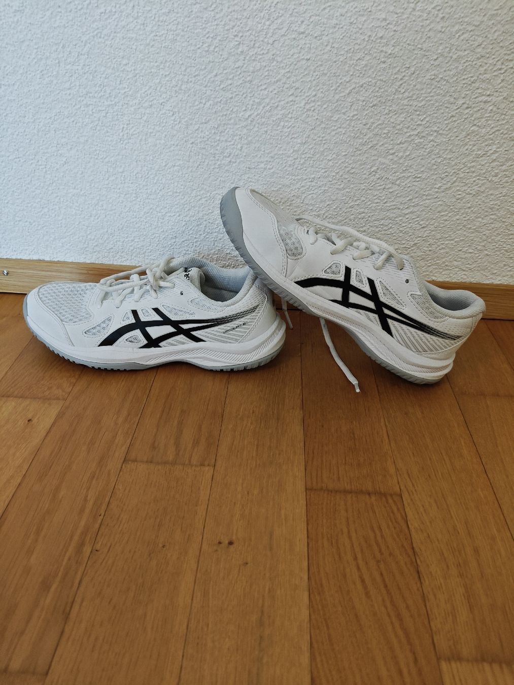 Asics Scarpe da uomo: ASICS Schuhe Grösse 38 – Usato da Münsingen venduto da pas_82kk