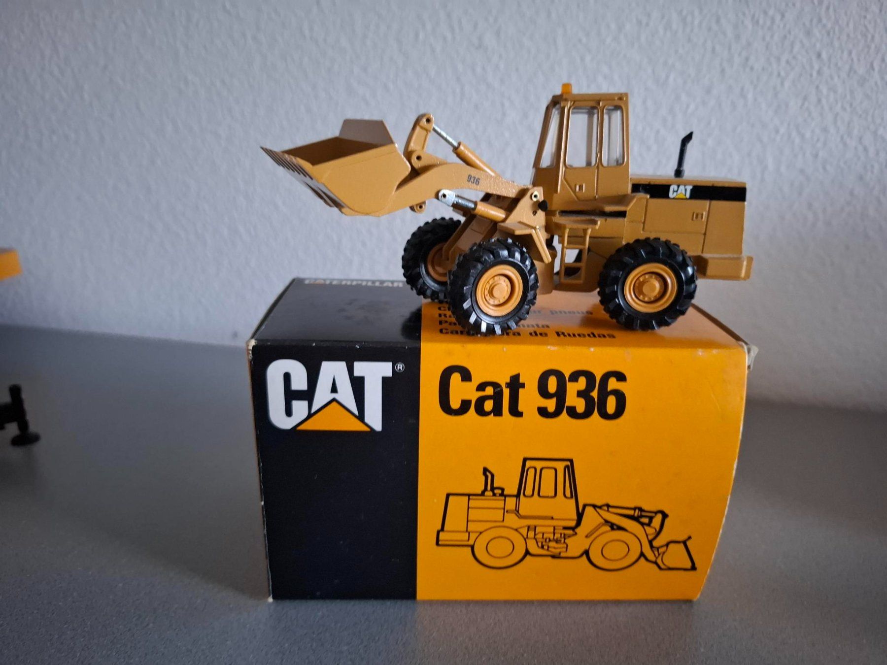 Caterpillar Modellbausätze & Standmodelle: Radlader CAT 936 1:50 – Neu (gemäss Beschreibung) aus Henau von fag_lzx9 1