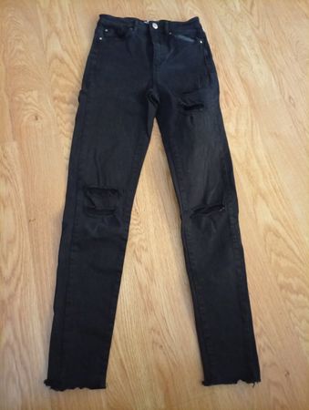 Tally Weijl Jeans schwarz mit Rissen Grösse 34