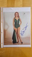 Karin Dor (James Bond), Original Autogramm auf Foto