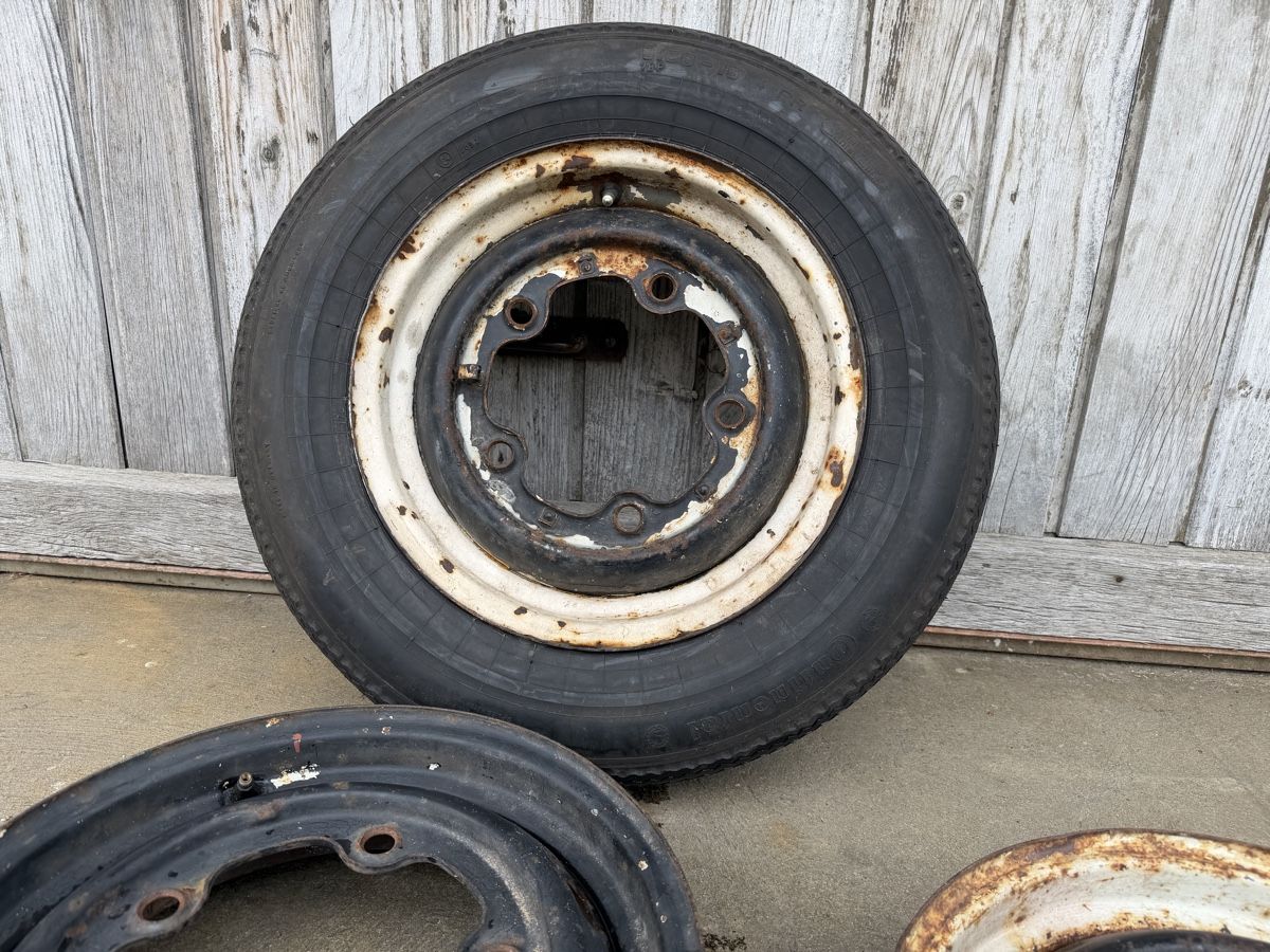 Volkswagen Cerchioni: 4 Stahlfelgen VW Käfer – Usato da Rüegsbach venduto da Tinus3418 4