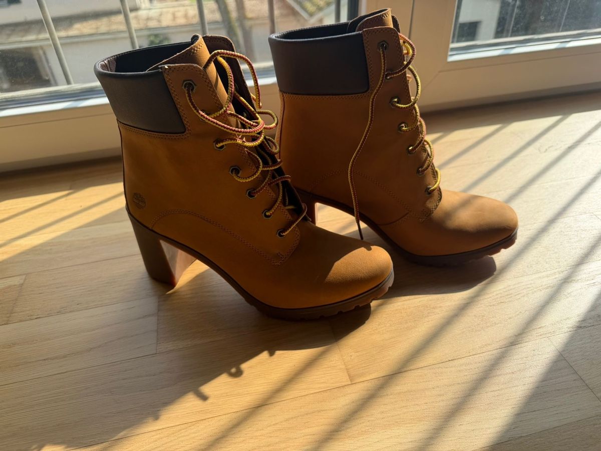 Timberland Scarpe da donna: Schuhe – Nuovo (secondo la descrizione) da Wohlen AG venduto da GleyceP.