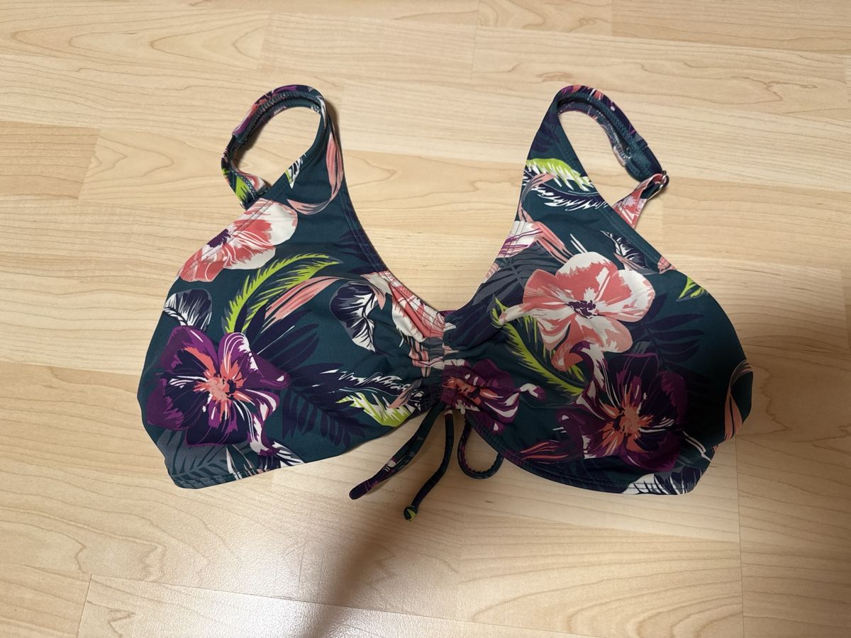 Maillots de bain & Bikinis: Bikini Oberteil – D'occasion à Seuzach par lu-zi