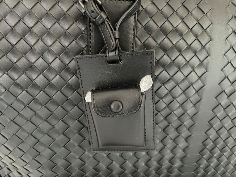 Bottega Veneta Borse: Bottega Veneta Intrecciato Large Duffle Bag in Schwarz – Nuovo e nell'imballaggio originale da Pfäffikon SZ venduto da Redwulf34 7
