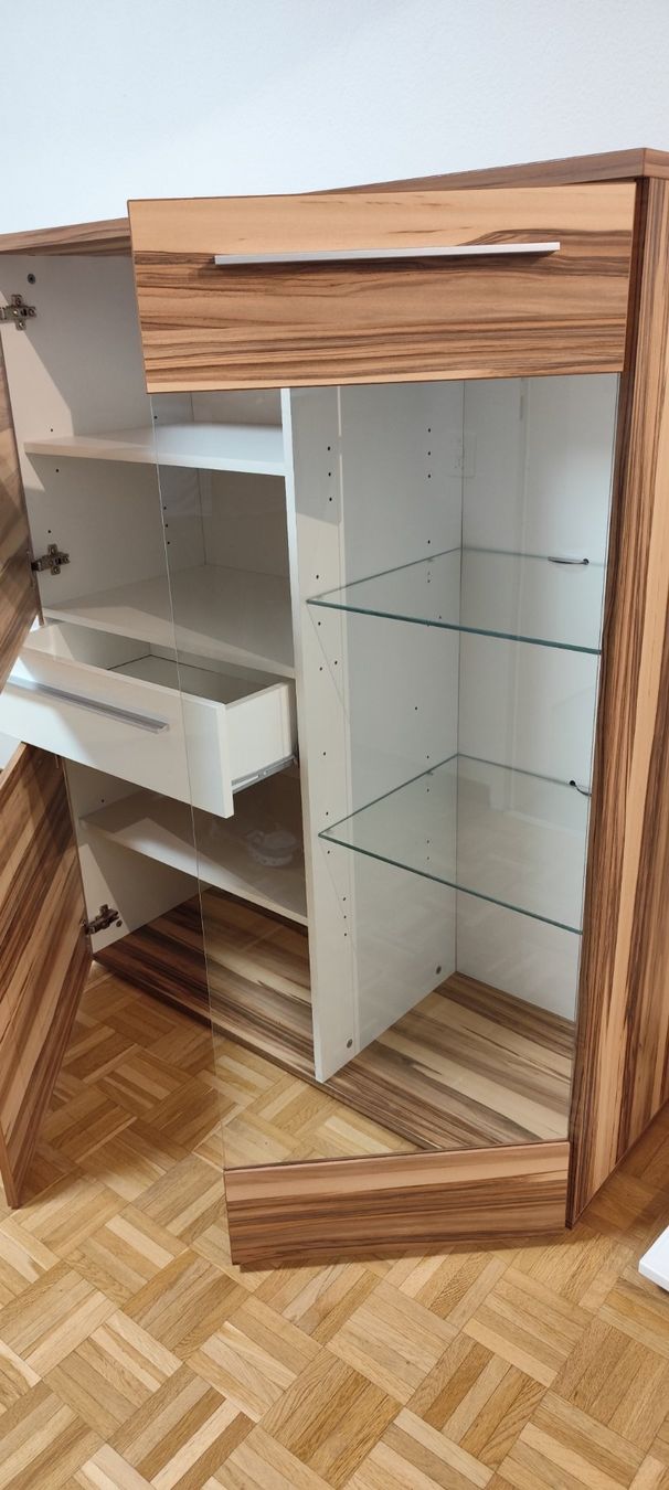 Kommoden: Sideboard mit Vitrine – Gebraucht aus Zürich von Burnout3 1