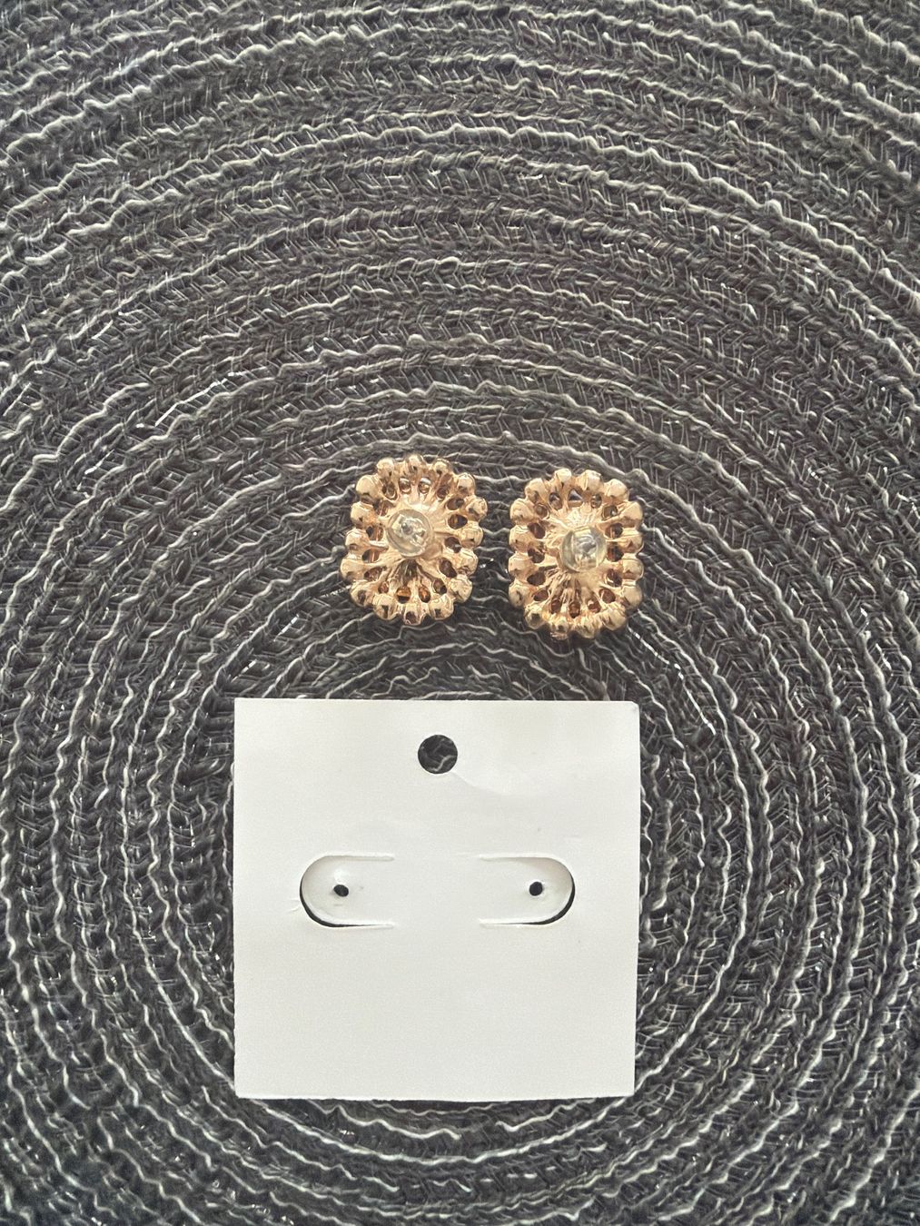 Ohrringe & -stecker: Hübsche Ohrringe violett mit Schmucksteinen – Neu (gemäss Beschreibung) aus Muri AG von ReBoutique 1