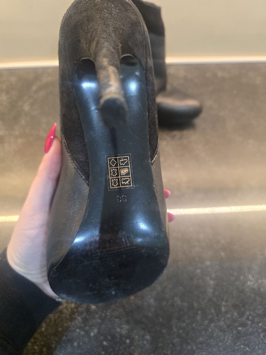 Guess Scarpe da donna: Guess Stiefeletten - Grösse 38 – Usato da Hägglingen venduto da Raff_Ella 5