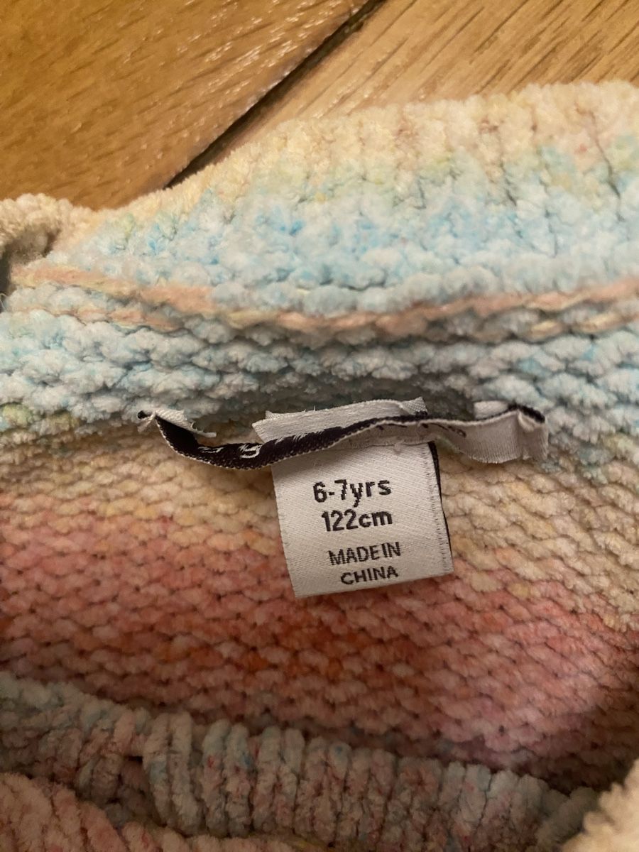 Maglioni & Felpe: Mädchenpullover gestreift, Gr. 122/128, Pastell – Usato da Bern venduto da Elisa64 1