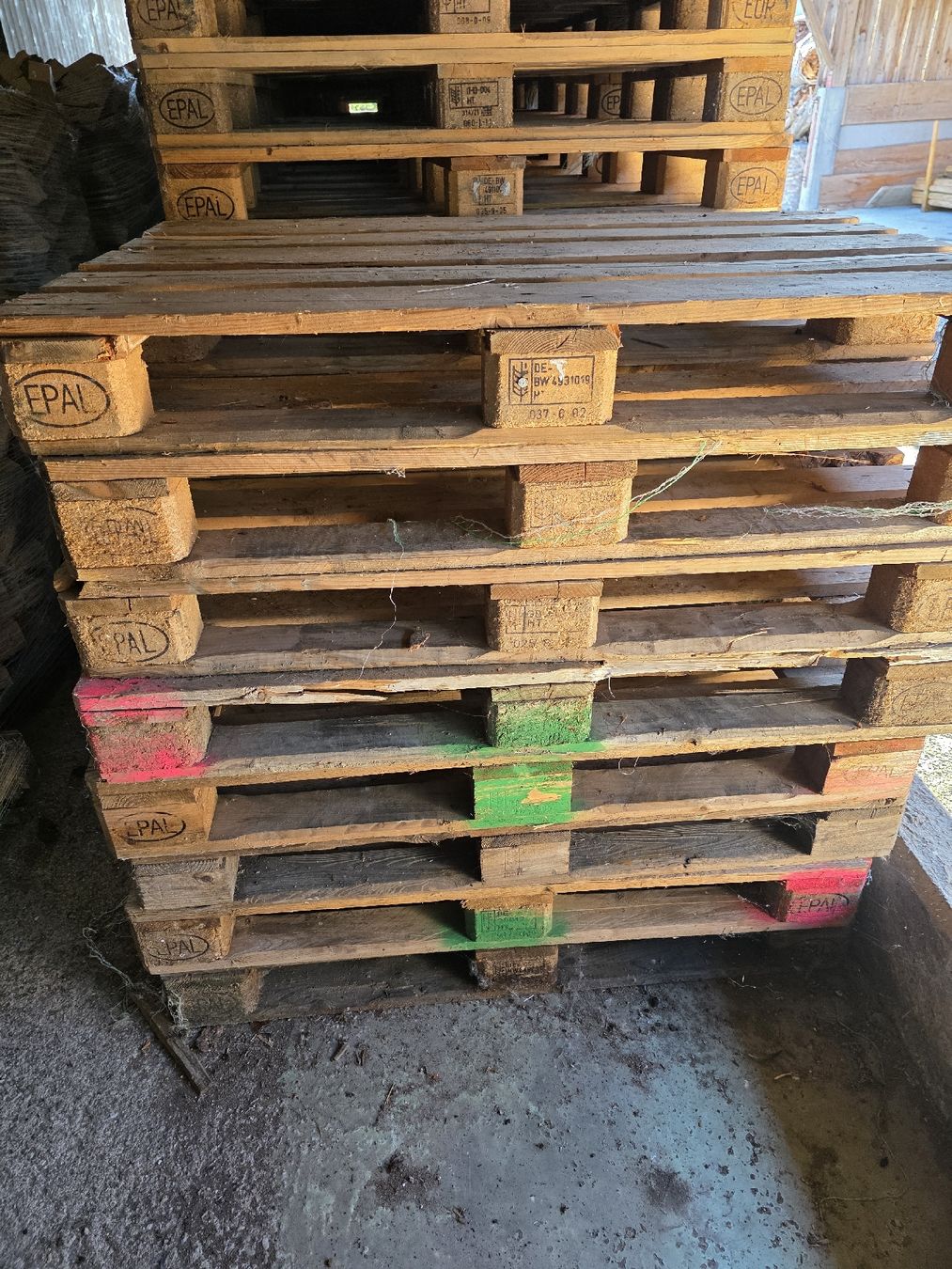Pallets: Paletten  – Usato da Biberist venduto da mar_6q6v