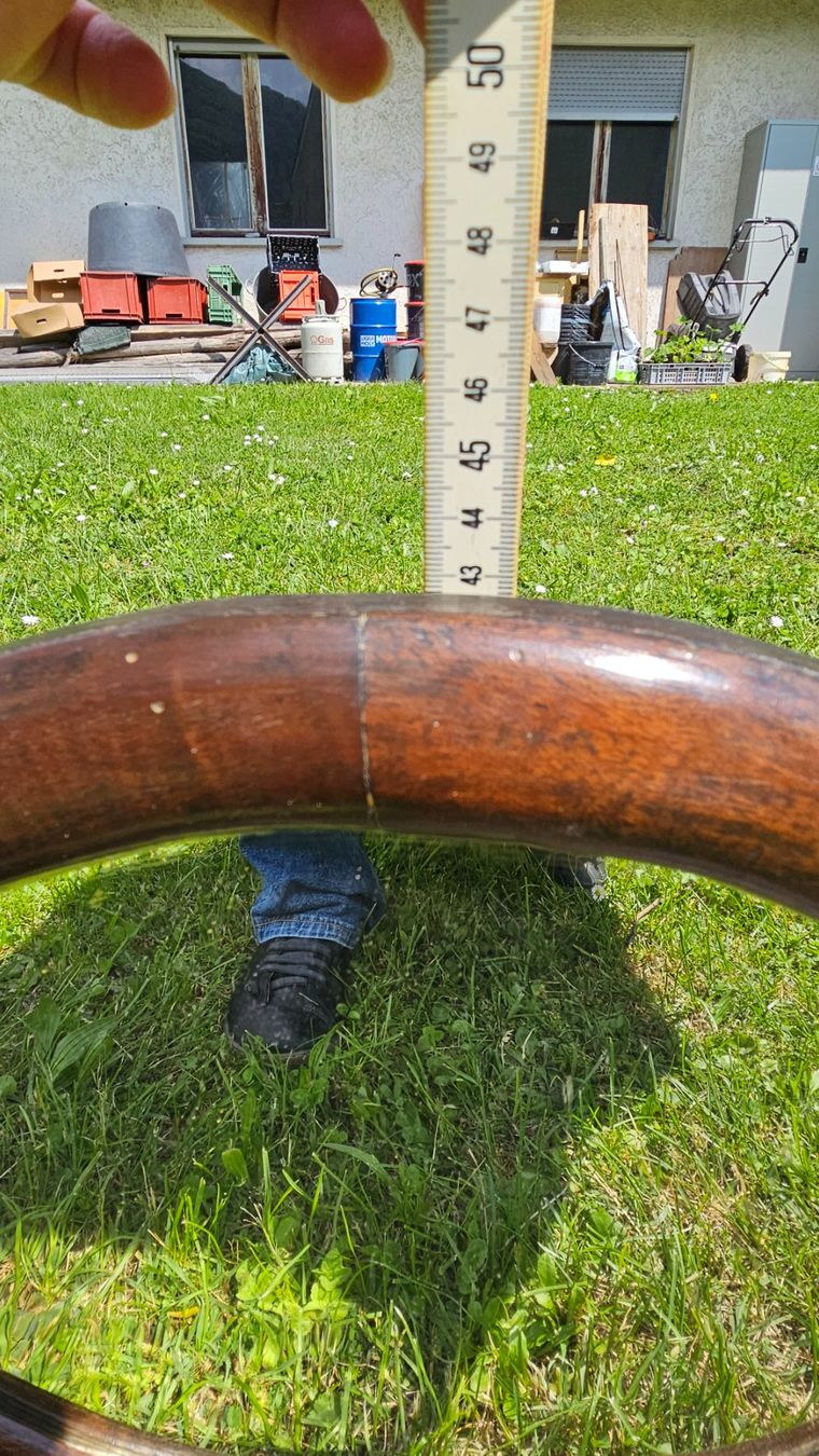 Specchi: Vecchia specchiera ovale in legno scuro – Usato da Melano venduto da H-Sara 5
