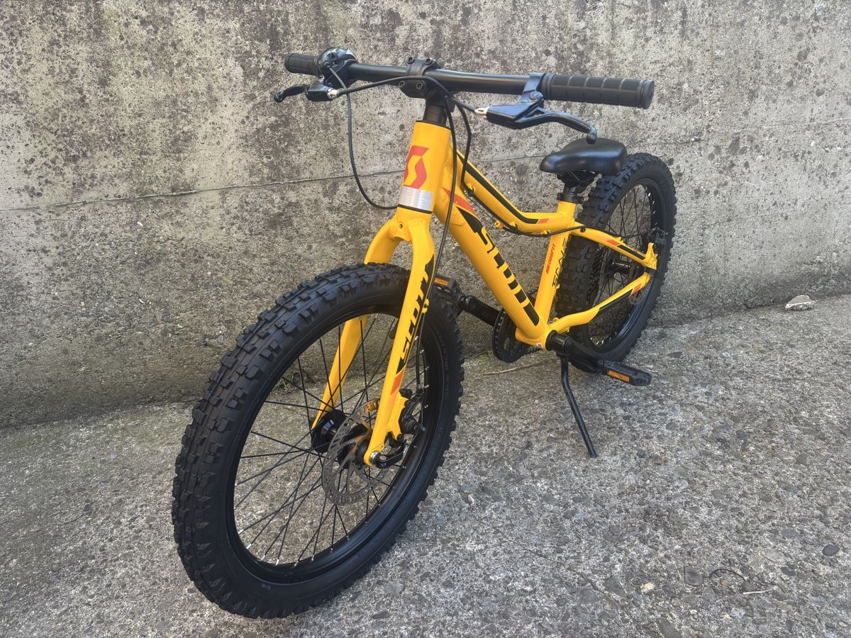 Scott Biciclette: SCOTT Scale JR 20 Plus Neuwertig ab Service – Nuovo (secondo la descrizione) da Küssnacht am Rigi venduto da sie_5yqs 9