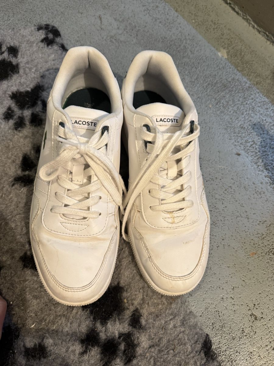 Lacoste Scarpe da uomo: Lacoste weisse Turnschuhe Gr 39 – Usato da Winterthur venduto da Mhaselnuessli 3