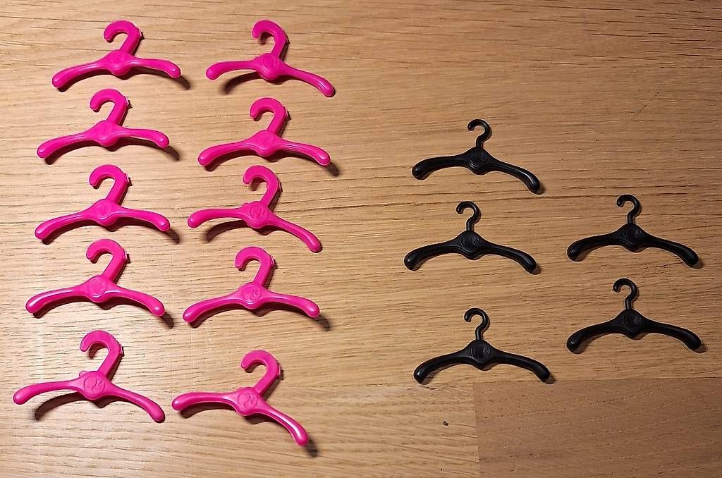 Puppen: Barbie Kleiderschrank plus Bügel – Gebraucht aus Böckten von passion10 4
