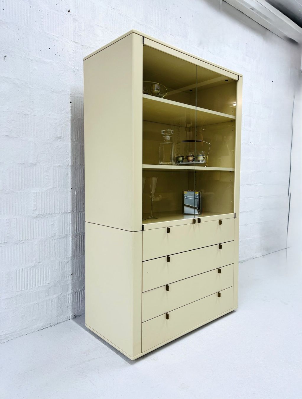 Interlübke Scaffali: Vintage Vitrienenschrank I Interlübke – Usato da Walzenhausen venduto da stilvollwohnen 6