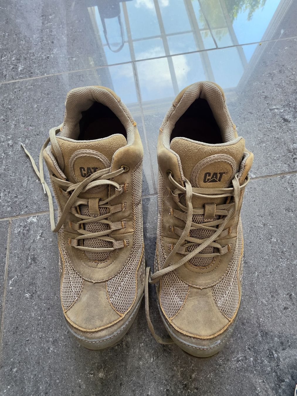 Scarpe da uomo: NIKE, CAT und Asics gr. 45/46 – Usato da Würenlos venduto da Nigginiggi 1