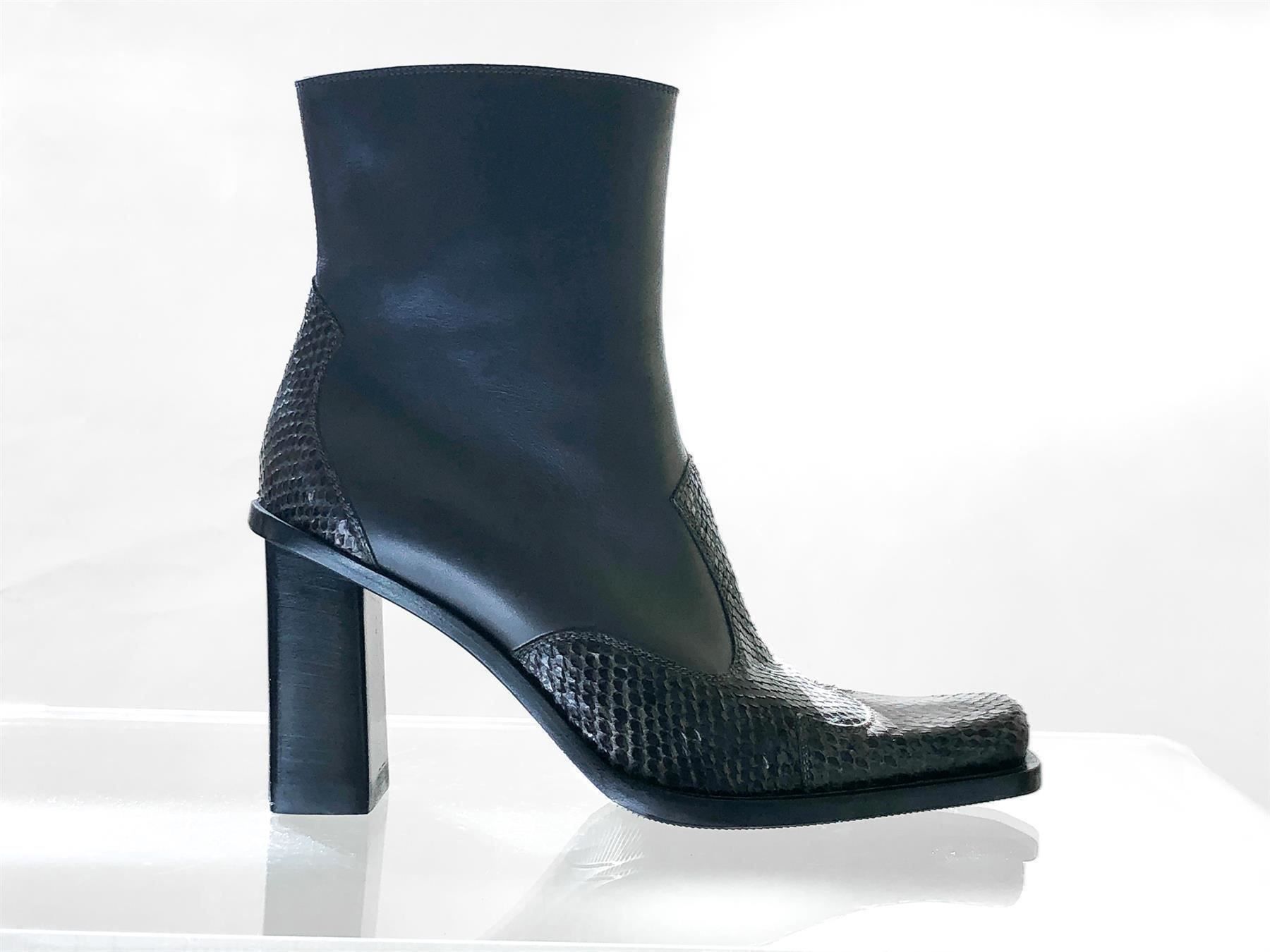Scarpe da donna: Absatz Stiefel m. Schlangen Leder 39 NEU – Nuovo e nell'imballaggio originale da Hergiswil NW venduto da CrysZero 2