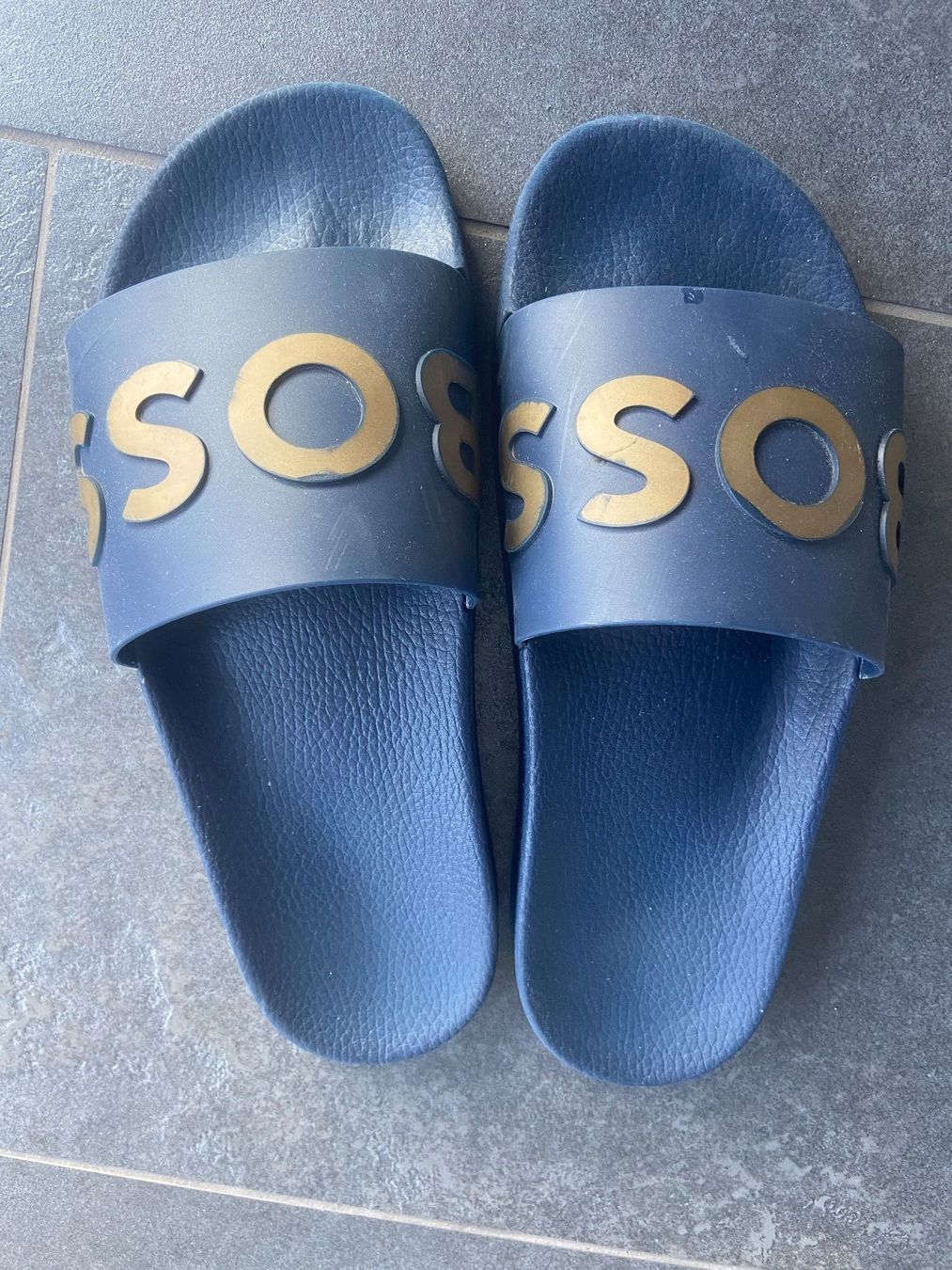 Hugo Boss Scarpe da uomo: Badelatschen von BOSS Grösse 39 – Usato da Pratteln venduto da Miki_ 2