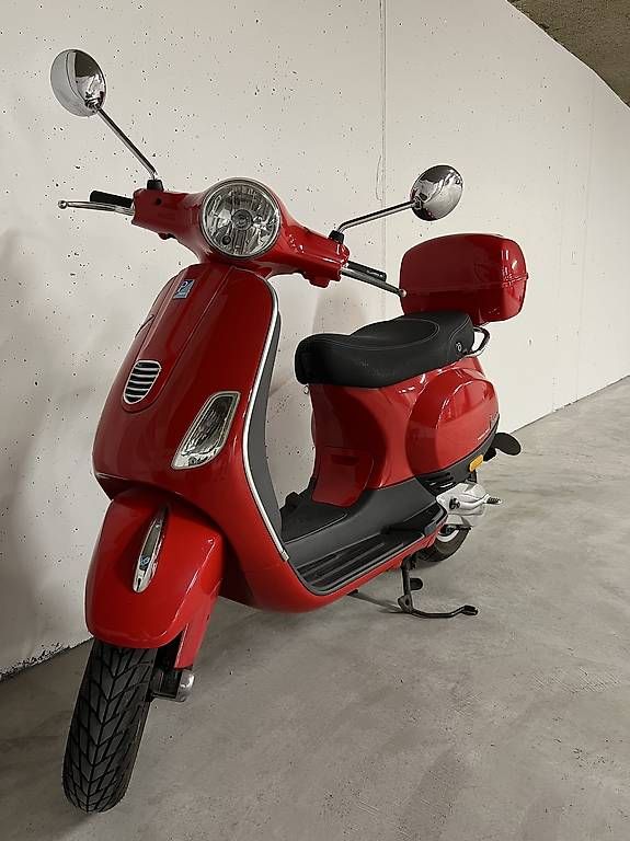 Piaggio Strasse: PIAGGIO Vespa LX2 50 – Gebraucht aus Domat/Ems von miri_d
