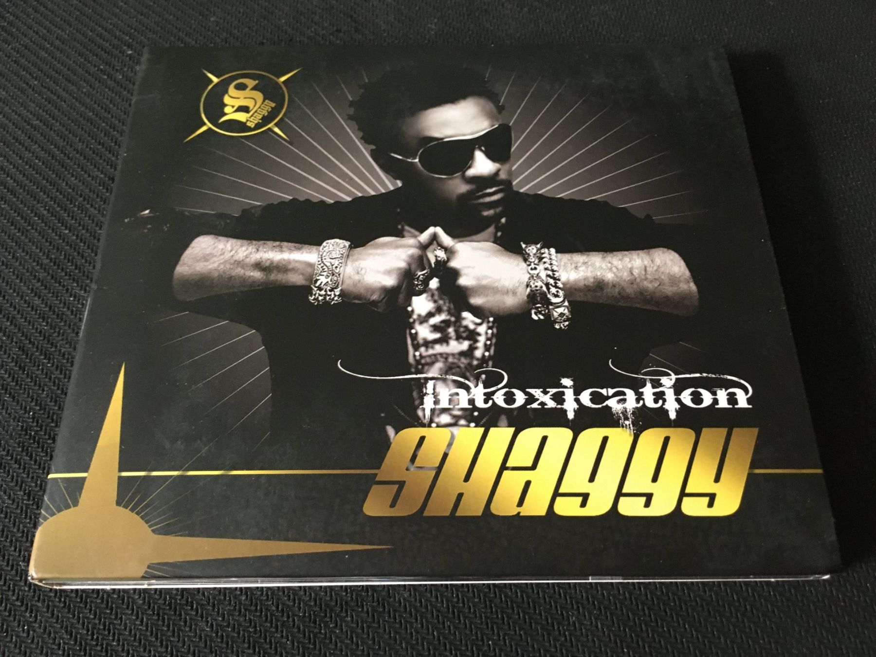CD: Shaggy - Intoxication -CD- Digipak – Usato da St.Gallen venduto da MedienJoe