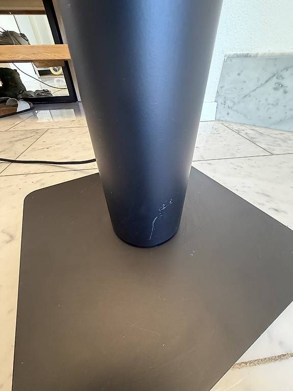 Artemide Lampade: Artemide Ilio Black Matt Design-Stehleuchte – Usato da Sempach venduto da sarahlovesummer 1