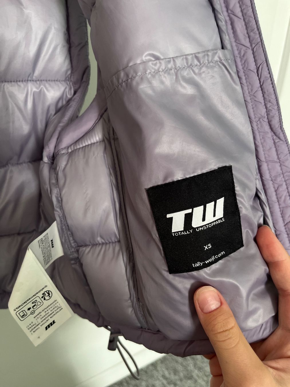 Altro abbigliamento per bambina: Gilet violet – Usato da L'Orient venduto da var_ly9m 2