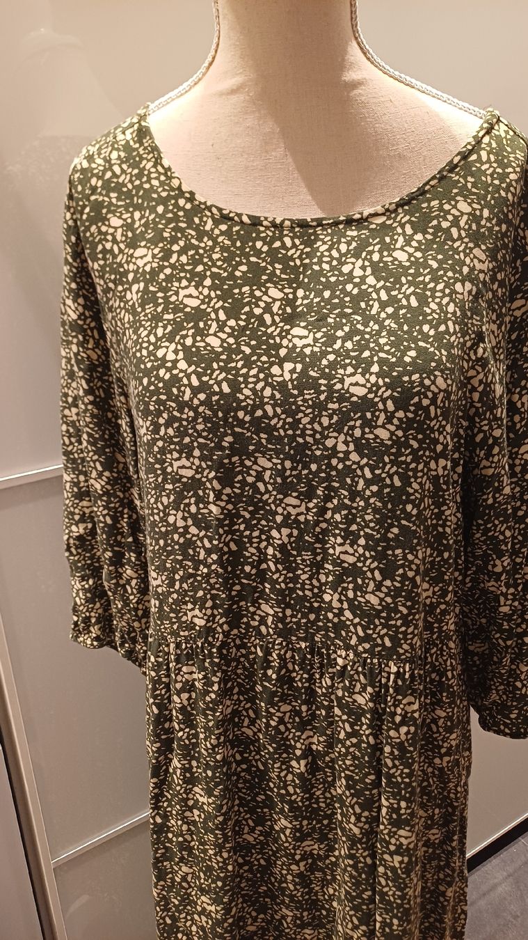 Vestiti: Damen Kleid Chicoree Grösse M grün gemustert – Usato da Arlesheim venduto da savina01 1