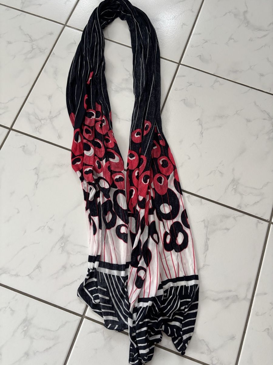 Altro abbigliamento per bambina: Sciarpa 🧣  – Nuovo (secondo la descrizione) da Schwyz venduto da Francesca54 1