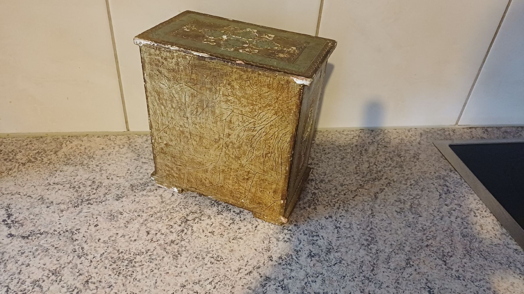 Cassettiere: Florentiner Schmuck Kommode   – Usato da Flawil venduto da Naphtali 9