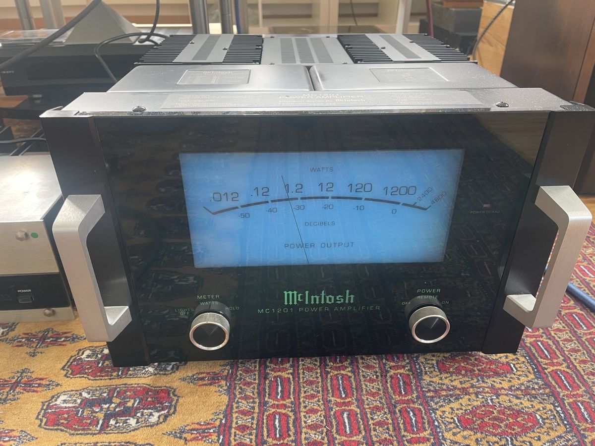McIntosh Amplificatori: LISTENING SESSIONS / BARS - McIntosh MC1201 – Usato da Wald ZH venduto da RIVAAUDIOEMOTIONS