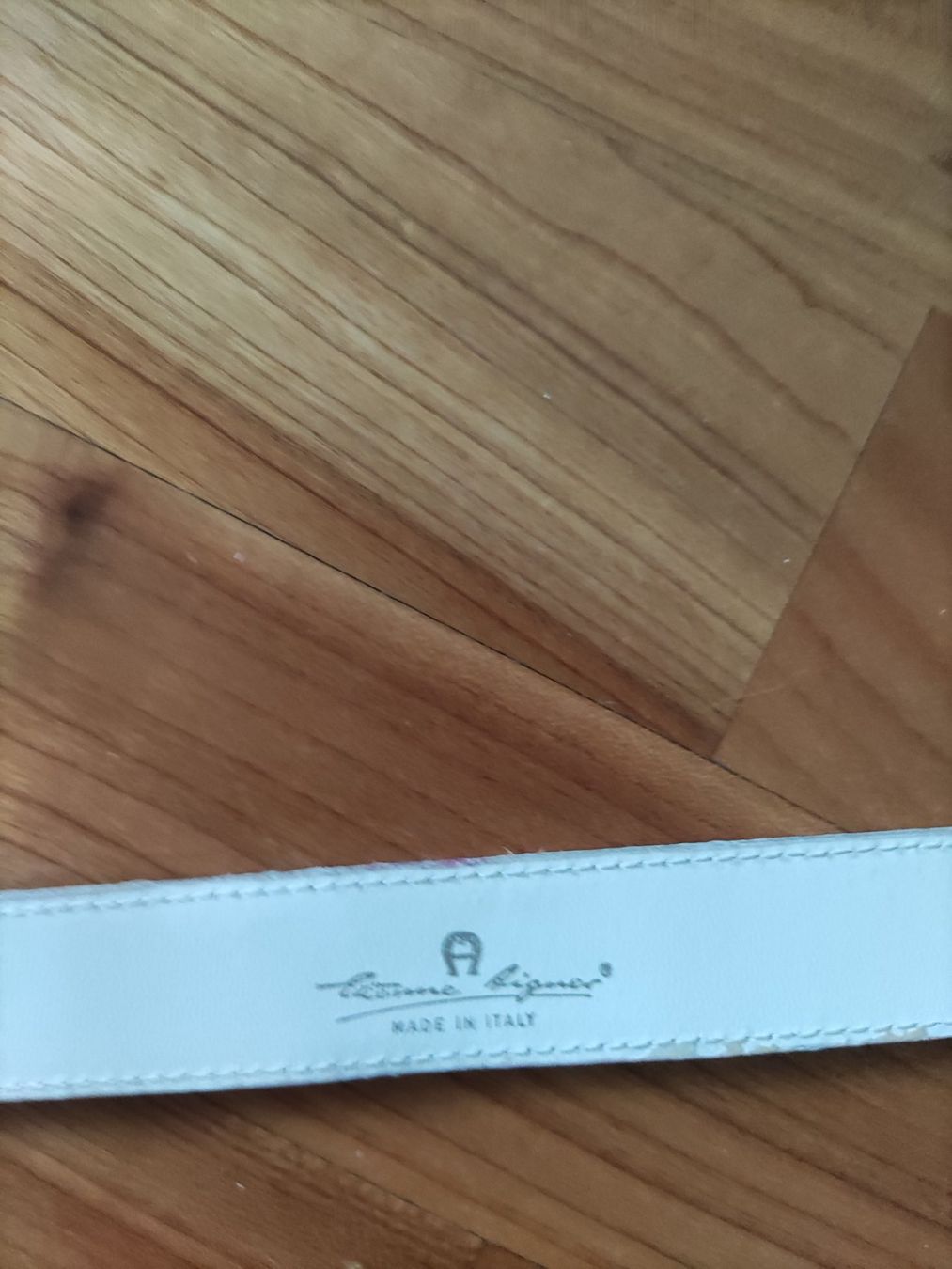 Aigner Gürtel: Damen Leder Gürtel Aigner weiss – Gebraucht aus Solothurn von Csw1 1