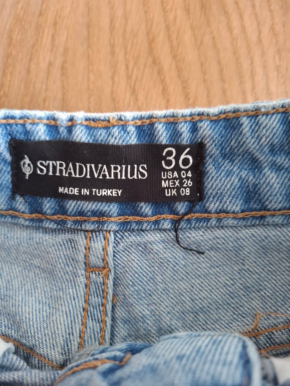 Stradivarius Jeans: Jeans Shorts Stradivarius Grösse 36 – Usato da Birmensdorf ZH venduto da M4rwin 1