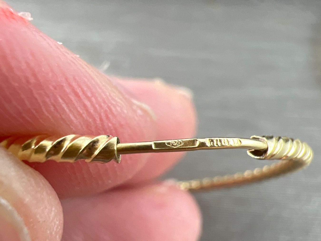 Ohrringe & -stecker: Creolen 750 Gold – Gebraucht aus Niederuzwil von leo_8857 1