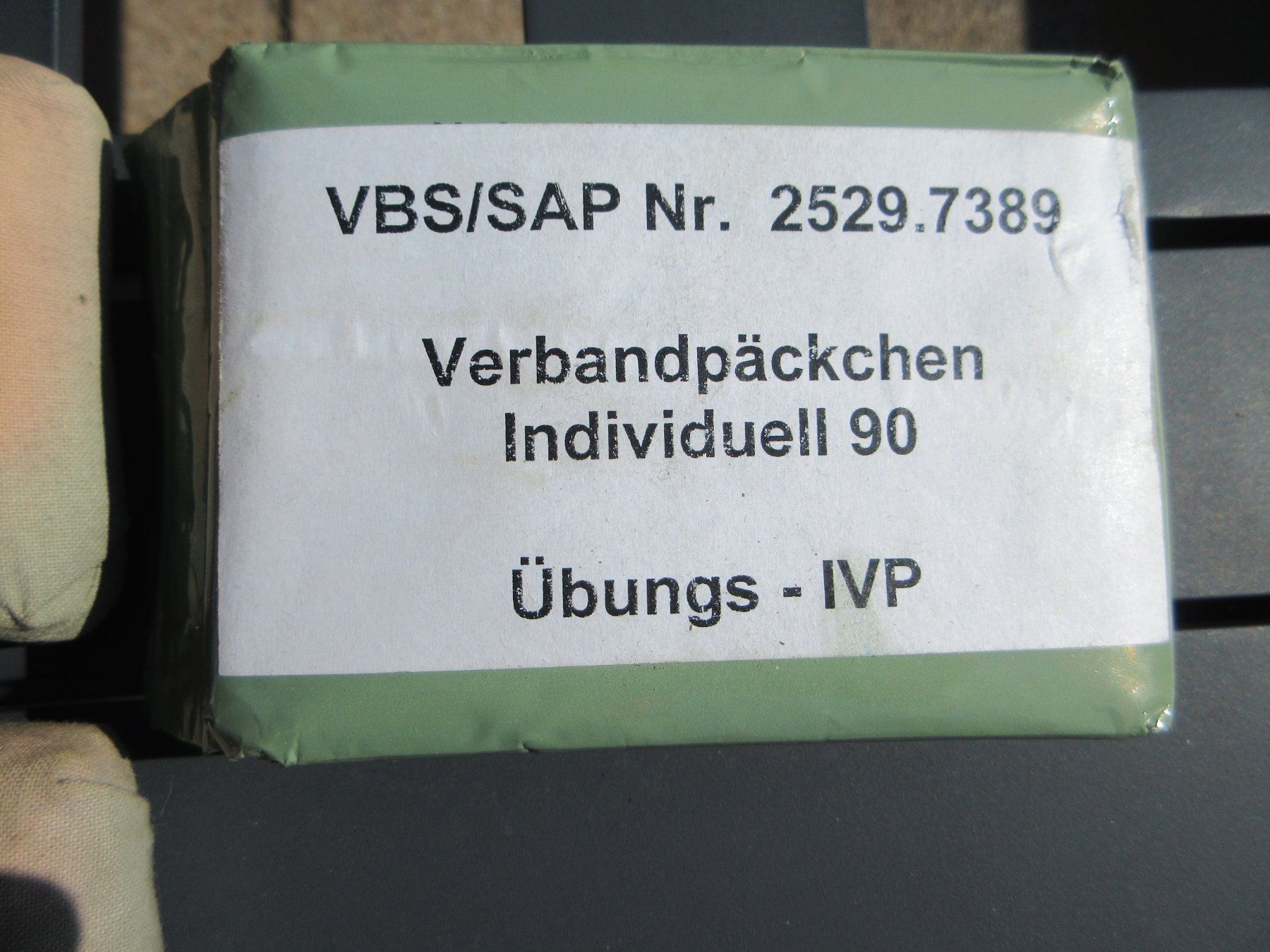 Kit di pronto soccorso: Schweizer Armee, IVP, Verbandsmaterial – Usato da Ins venduto da Ener52 2
