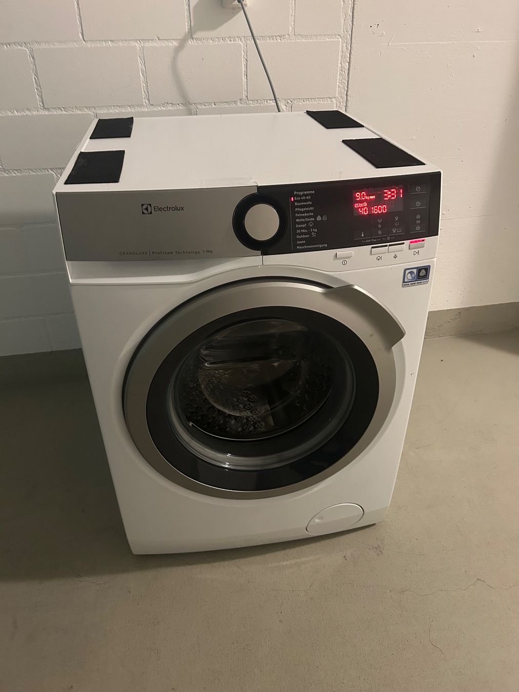 Electrolux Lavatrici: Elecrolux Waschmaschine – Usato da Zürich venduto da Barca10