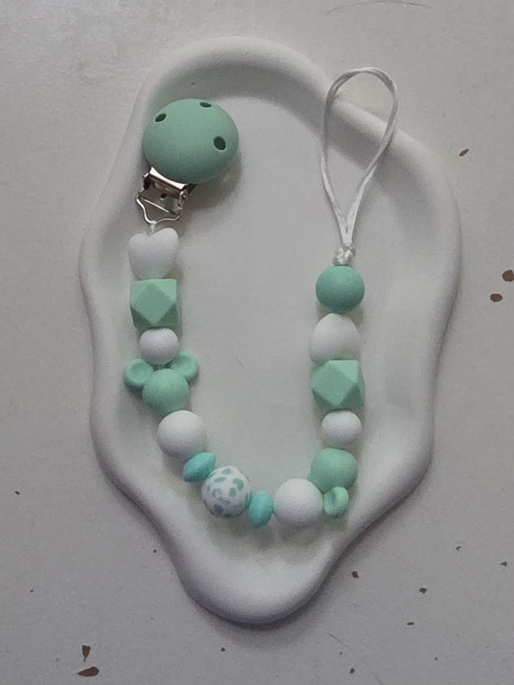 Succhiotti & catenelle porta ciuccio: Pacifier Clip Silicone Beads – Nuovo (secondo la descrizione) da Romont FR venduto da mar_8lw6 2