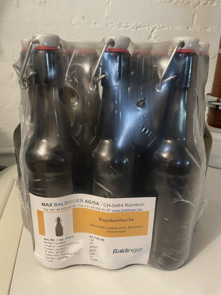 Bicchieri, Caraffe & Bottiglie: Bügelflache Bier 50cl 30 Stk. – Usato da Bad Zurzach venduto da Flaedi27