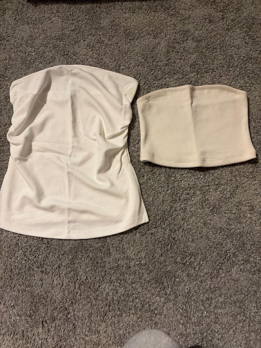 Bershka Top: 2 White Tube Tops – Nuovo e nell'imballaggio originale da Münchenstein venduto da ArleneLM