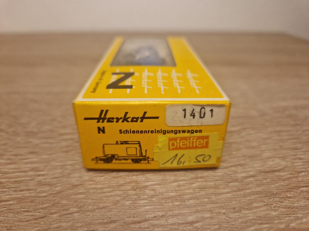 Herkat n° 1402 n° Lot de 2 wagons citernes DB ESSO en échelle N 1403