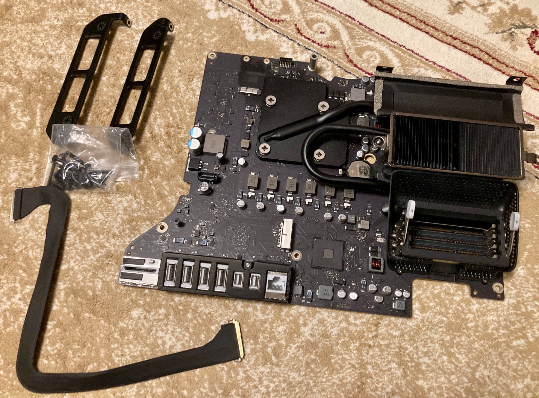 Schede madri: Motherboard mit Core i7 CPU Late 2014 iMac 27" – Usato da Saas-Grund venduto da GarageSaleToday