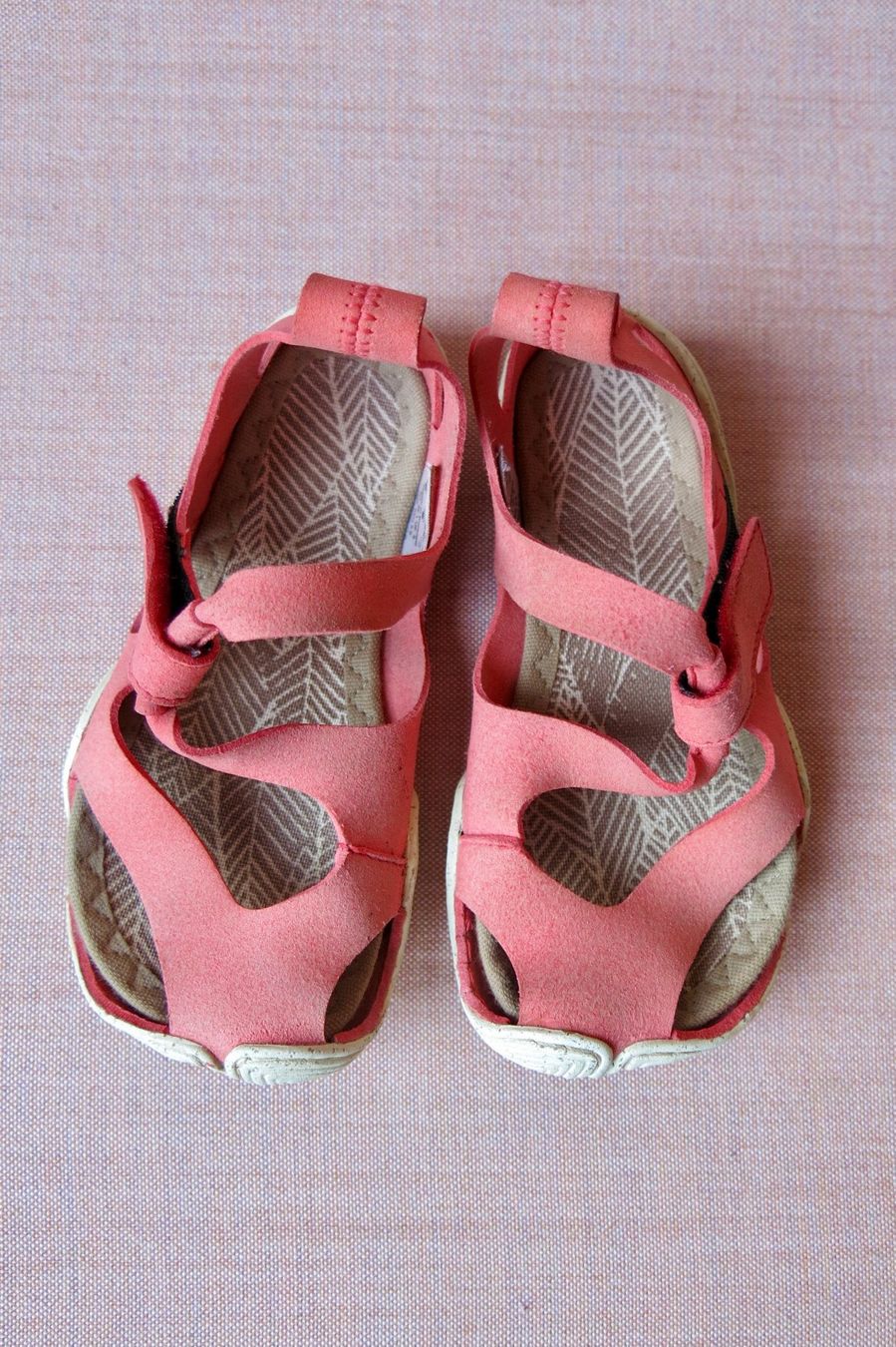 Wildling Scarpe per ragazzi: Wildlinge Sandale Feder 25 – Usato da Schwanden i. E. venduto da Magnolia88