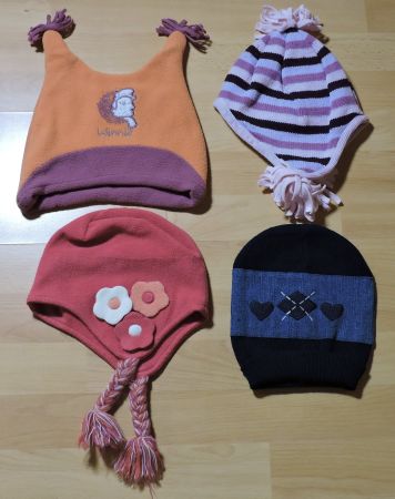 ☃️ lot de Bonnets ☃️ T:5-7 ans