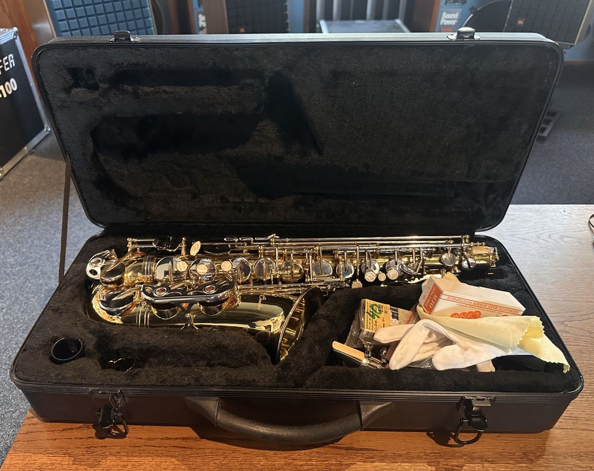 Strumenti musicali: Saxophone Chevallier – Usato da Vevey venduto da Dborg