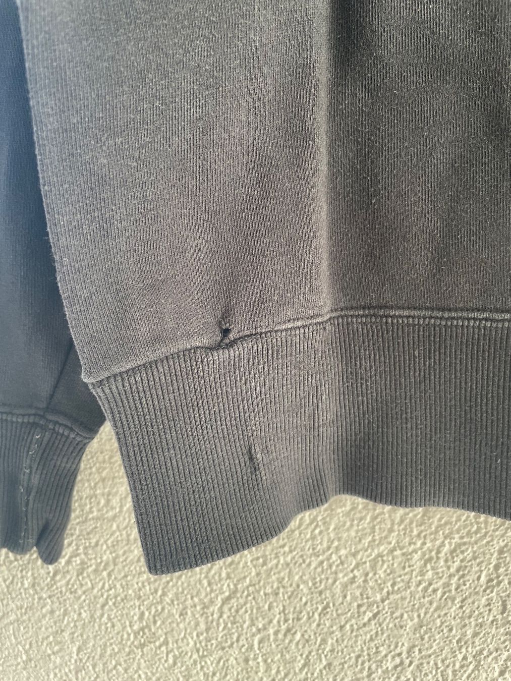 Champion Pullover & Sweatshirts: Champion Pullover schwarz S – Gebraucht aus St.Urban von leo_7gfq 3
