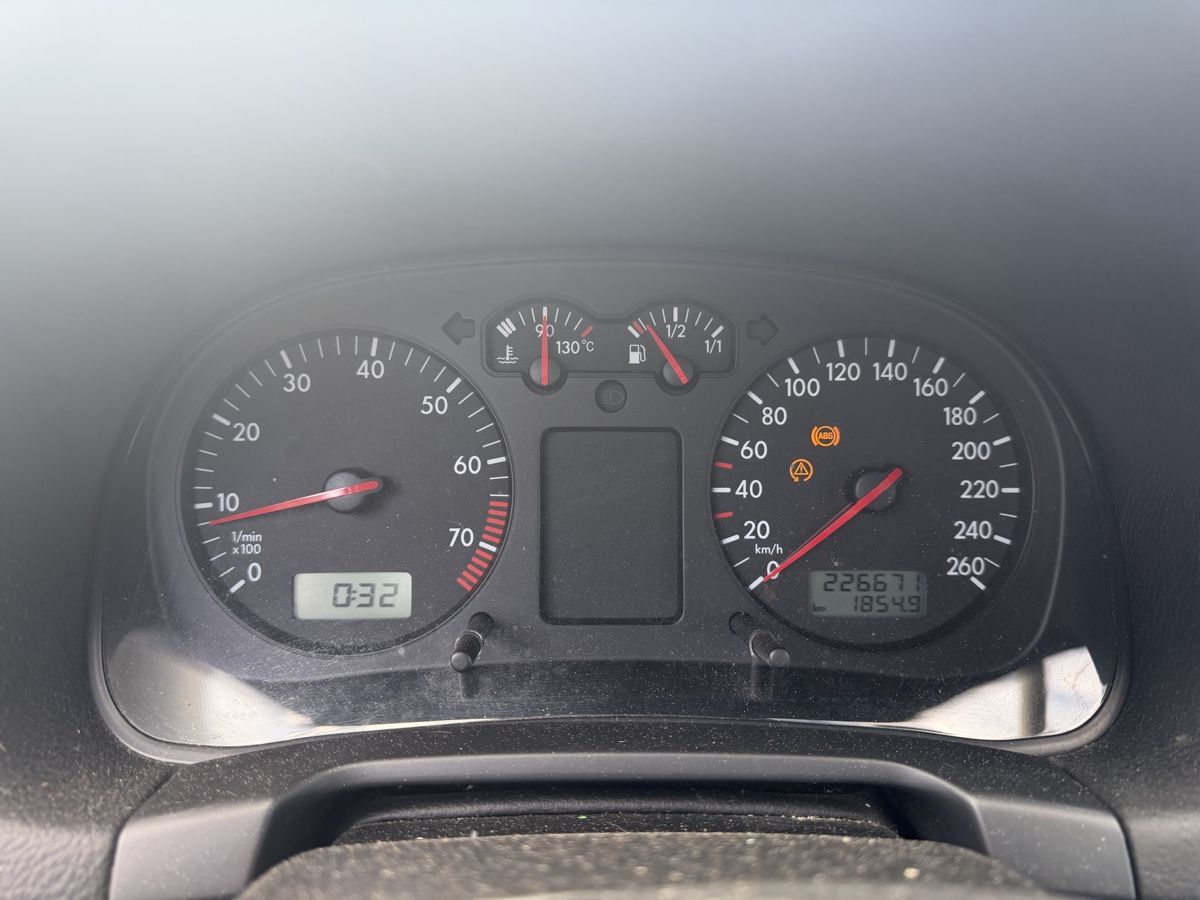 VW Automobili: VW Golf IV 2.0 4XMotion – Usato da Mollis venduto da BSL10 3
