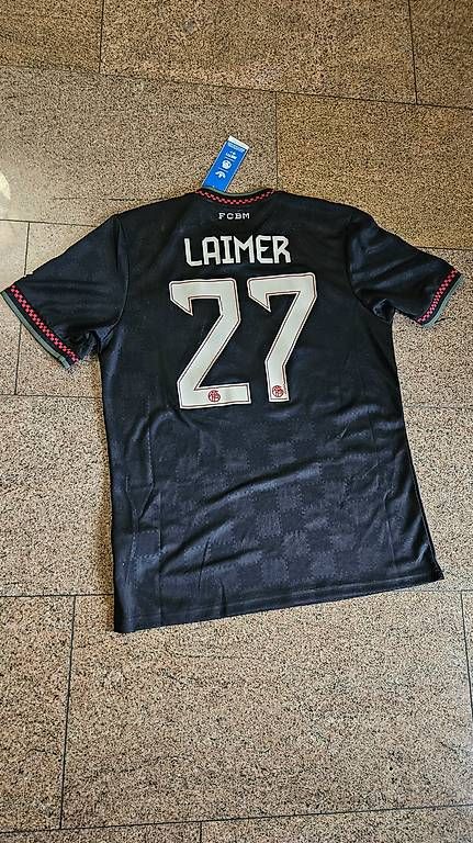 Bayern München Canottiere & Pantaloni: FC Bayern München Trikot – Nuovo (secondo la descrizione) da Schaan venduto da xenon2790 1