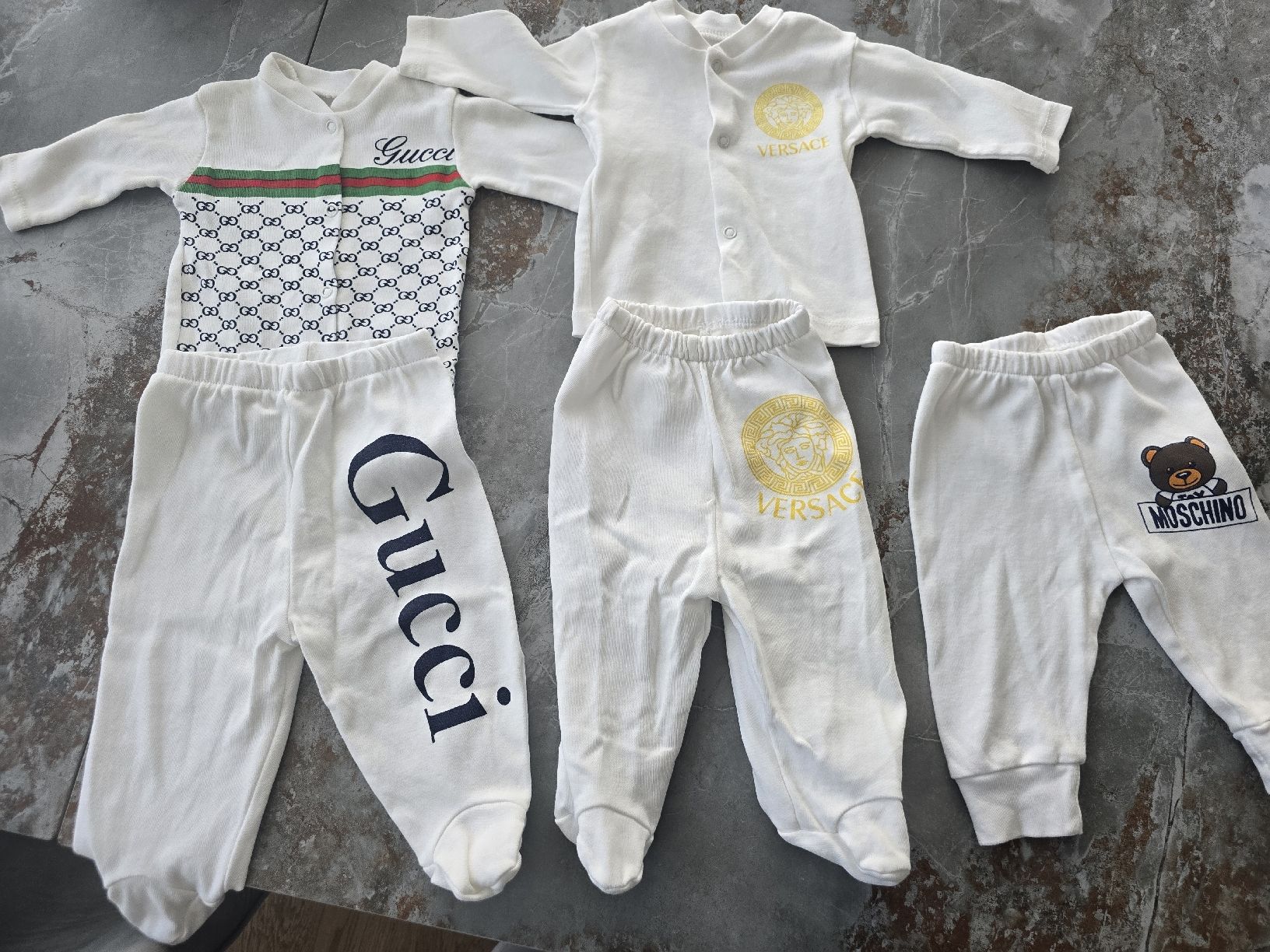 Lotti & Set di vestiti: Pullover und Hosen Set – Nuovo (secondo la descrizione) da Baar venduto da bia_m5xb